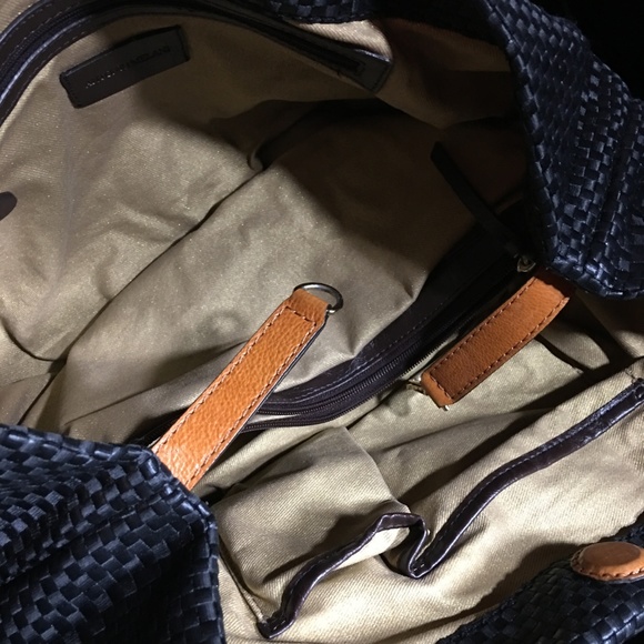 satchel - Picture 2 of 4